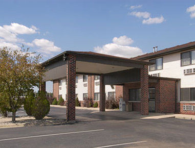 ซูเปอร์ 8 บาย วินด์แฮม บูร์บอนเนส์/คันคาคี แอเรีย Hotel Bourbonnais ภายนอก รูปภาพ